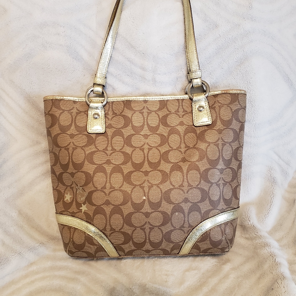 Coach Tote - Picture 2 of 8